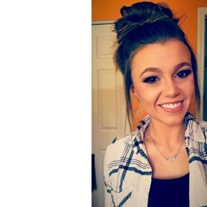 Meet your Posher, Bri